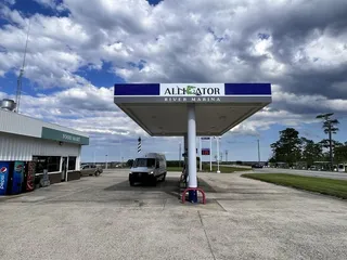 Alligator River Marina Short Second