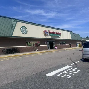 Harris Teeter's Parking lot