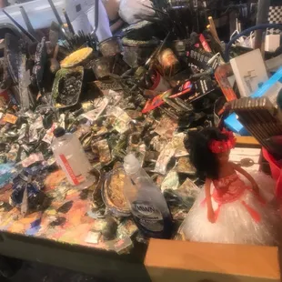 Kyle Ragsdale&apos;s desk