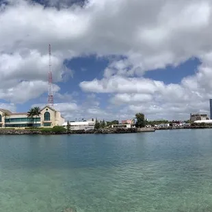The view that you can see from Kewalo Basin Park&apos;s Ho&apos;okupu Center