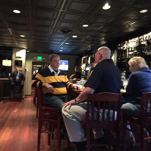 Great place for some cheers and food!