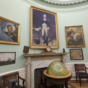Oval office opposite view, note the portraits of liberators of America, both north &amp; south.