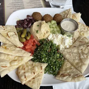 Mediterranean Platter - bland and nothing special