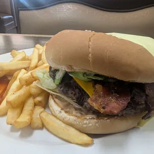 Bacon Avocado Cheeseburger combo $16. Fry's tasted like dirty oil.