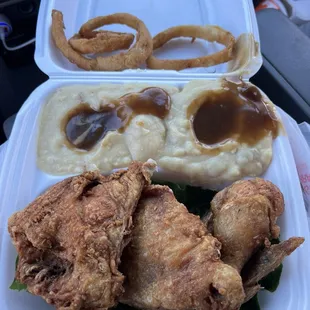 Broasted chicken dinner