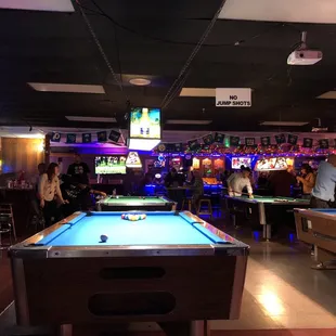 sushi and sashimi, interior