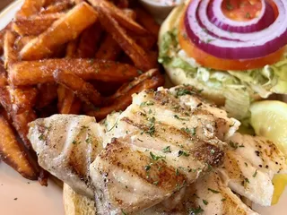 Crazy Fish Bar & Grill