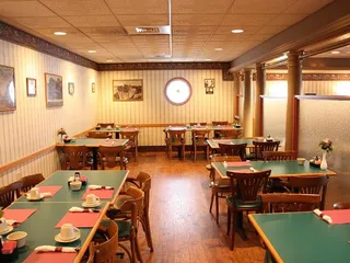 Chuck Tanners Restaurant