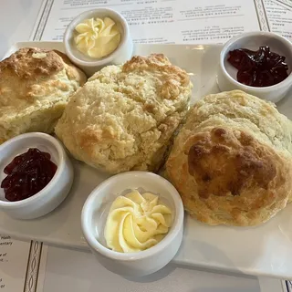 3 Biscuits