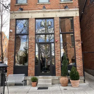 Front door of Hart &amp; Cru