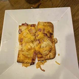 Ham and pineapple flatbread