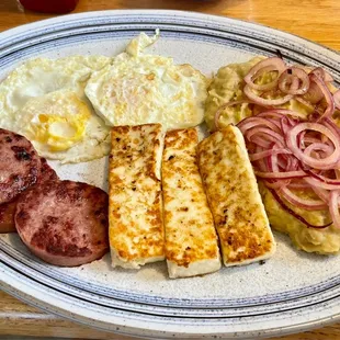 Tres Golpes: Mangú, Queso Frito, Salami and Eggs