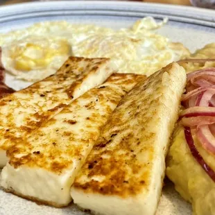 Tres Golpes: Mangú, Queso Frito, Salami and Eggs