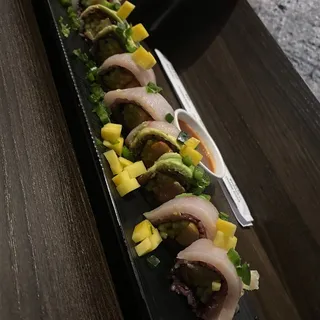 Spicy Yellowtail Roll