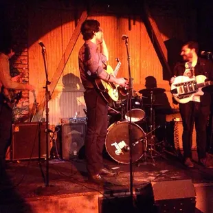 Blood hounds. Live bands