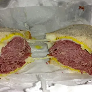 Corned beef sandwich