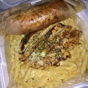 Chicken Alfredo to go... Delicious!