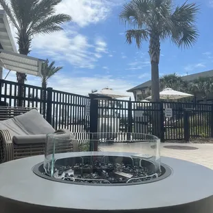 Overlooking the ocean. No direct beach access.