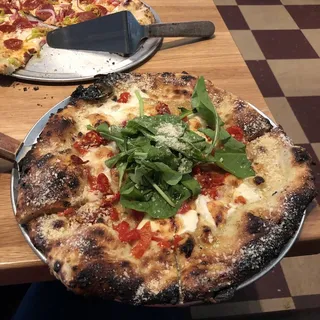 Roasted Garlic Pizza