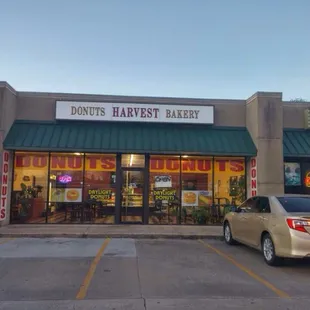 Harvest Donuts & Bakery
