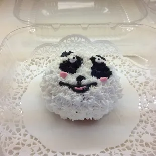 a panda cupcake