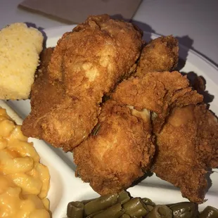 The very best fried chicken mac and cheese and green beans.   Corn bread is amazing too