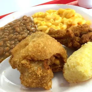 1/4 Chicken Dinner (with Mac 'n' Cheese and Baked Beans)
