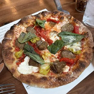 9&quot; meatball pizza