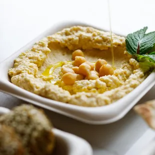 Zatar Hummus