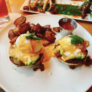 Smoked Salmon Eggs Benedict