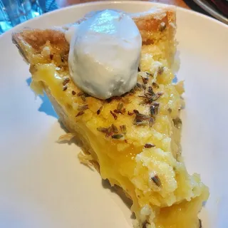 Seasonal Dough Mama Pie