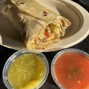 Cooked to order. Comes out hot &amp; fresh Machaca breakfast burrito