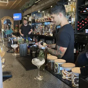 Bar