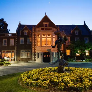 Harwelden Mansion at night