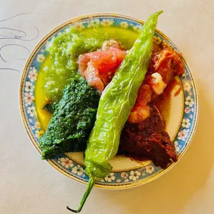 6 spicy instruments (a pepper variety plate)