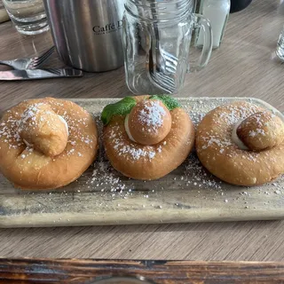 Cannoli Donuts