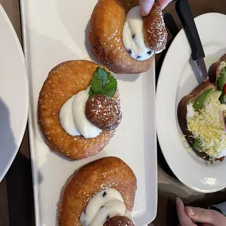 Cannoli Donuts