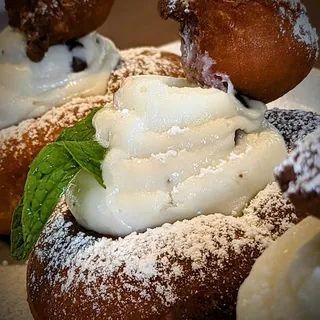 Cannoli Donuts