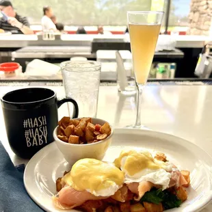 Lox Benedict &amp; Grapefruit Mimosa