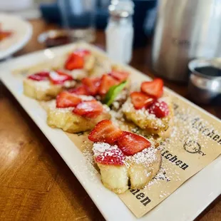 Crème Brûlée Strawberry Bruschetta