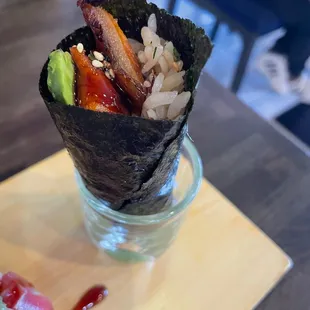 Unagi handroll