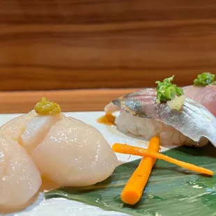Scallop and amber Jack sushi