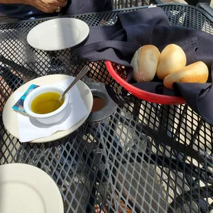 Frsh bread and olive oil