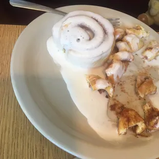 Stopped with kids on a Sun morning. Service was crazy slow but food was good. Server was friendly &amp; apologized but so much waiting w/kids.