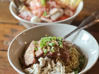 Mee Sen Thai Eatery