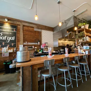 Counter seating