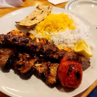 Combo platter #28 was PLENTY for us both! Delish!