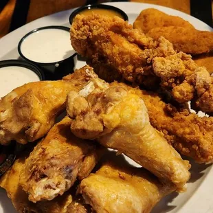 chicken wings, bbq wings, fried chicken wings, chicken, food, fried chicken, chicken wings and fried chicken, bbq chicken, poultry