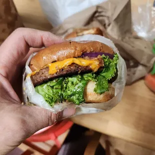 Vegan cheeseburger