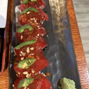 Garlic Ahi Roll